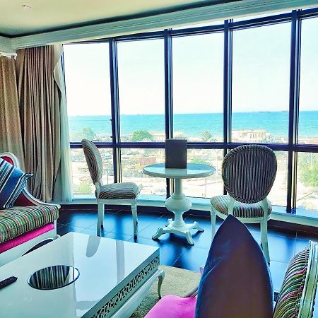 Hotel Raya Tichy Ngoại thất bức ảnh