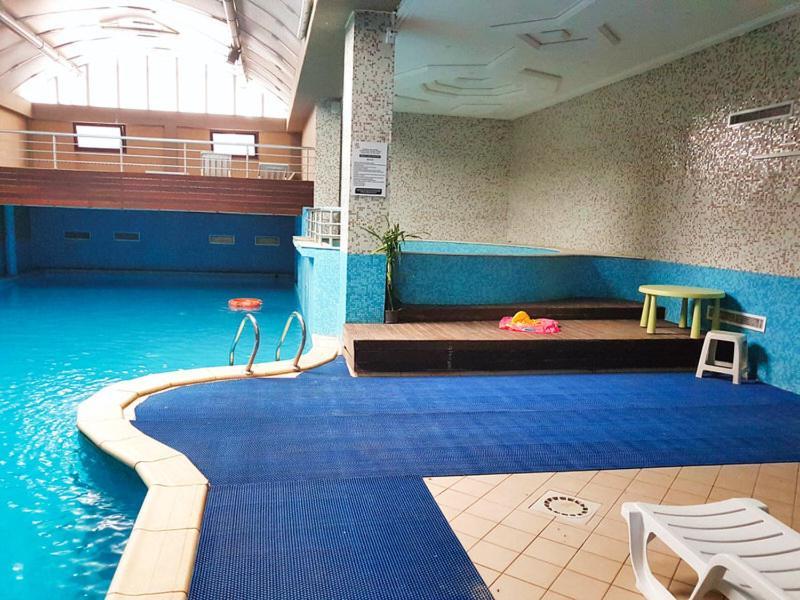 Hotel Raya Tichy Ngoại thất bức ảnh