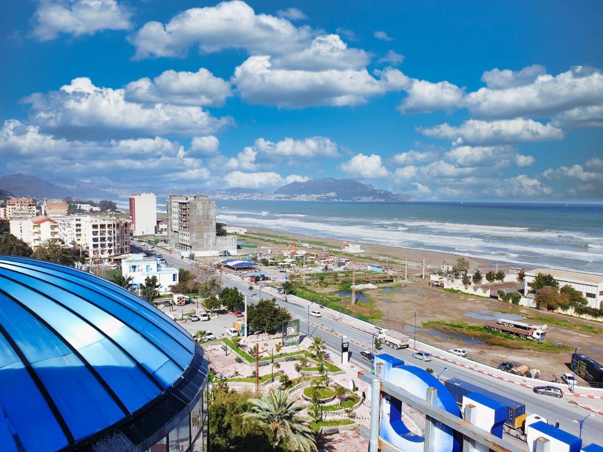 Hotel Raya Tichy Ngoại thất bức ảnh