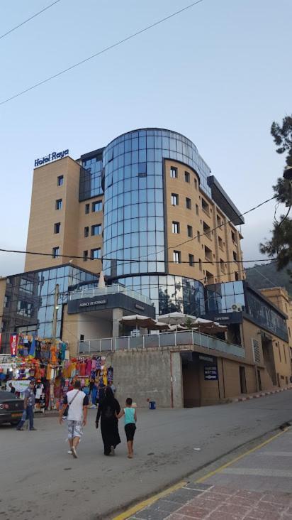 Hotel Raya Tichy Ngoại thất bức ảnh